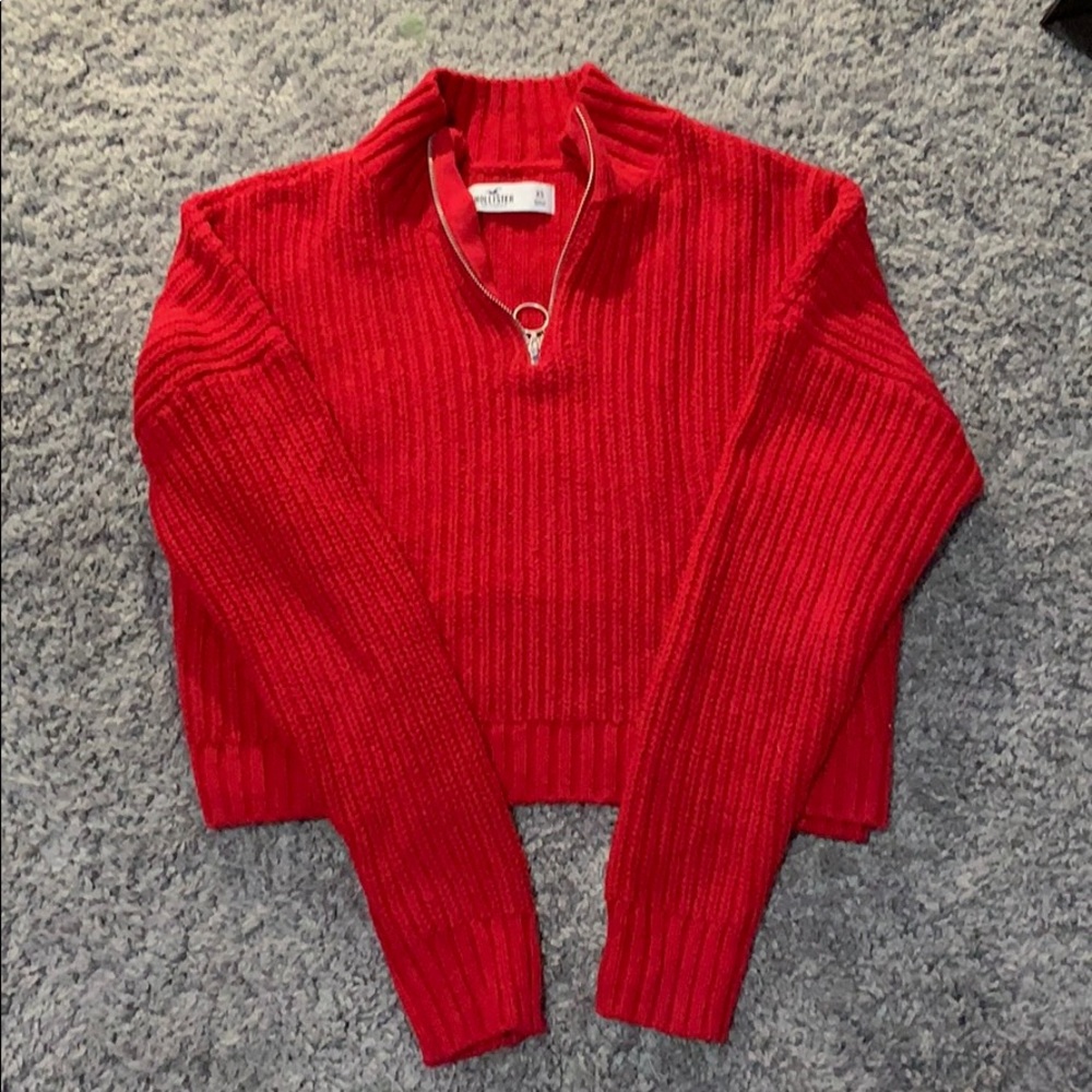 Hollister sweater